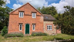 Hall Farm Cottage, Browns Lane, Swaffham PE37 8DR