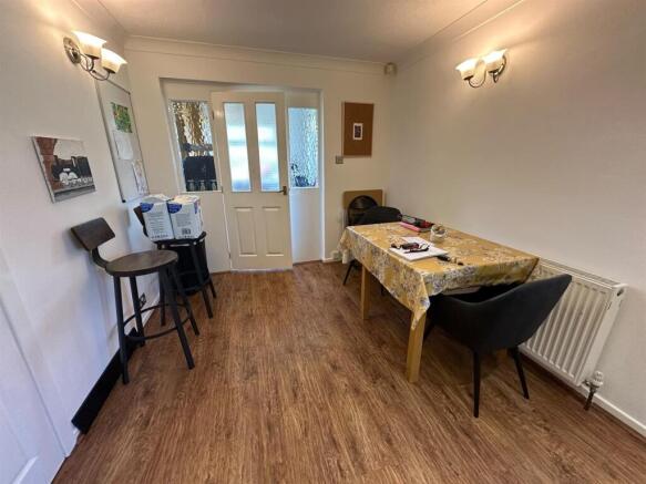 3 bed Bungalow to rent Image 6