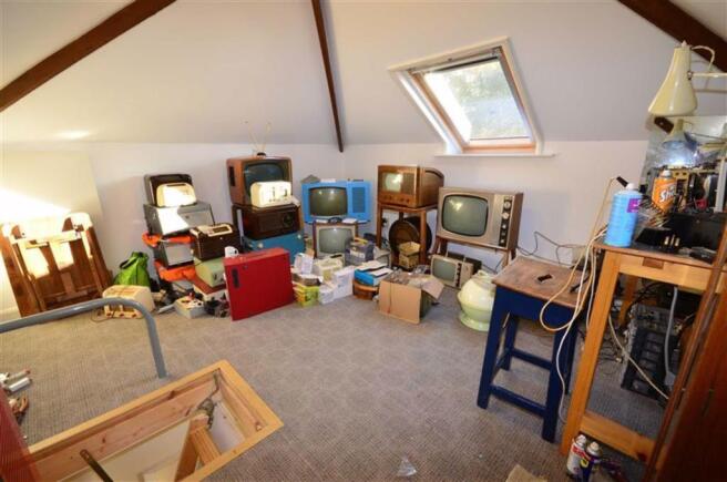ATTIC ROOM