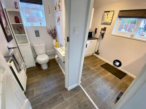 GF WC