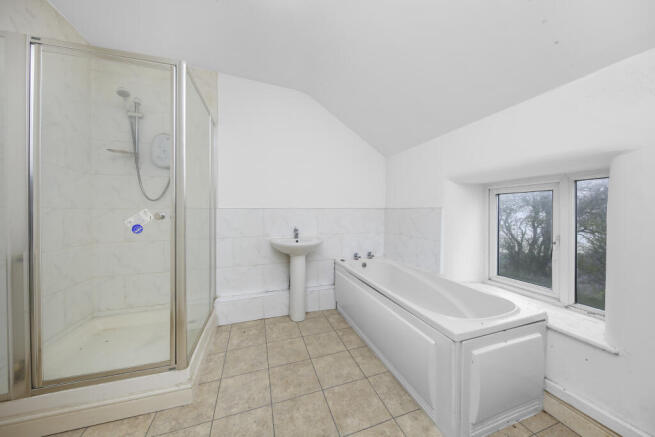Bathroom T202407241559.jpg