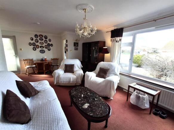 29 scalwell living room.jpg