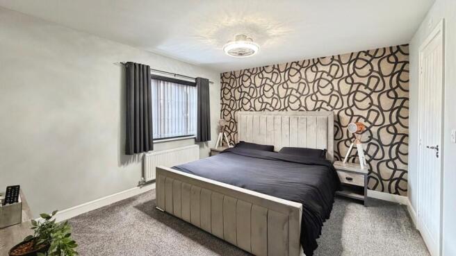 4 bed Detached for sale Image 6