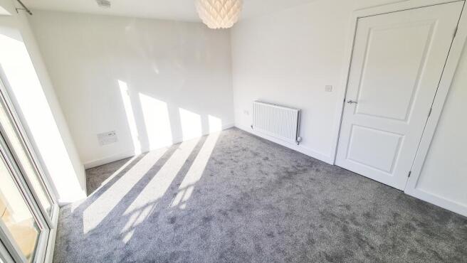 2 bed House to rent Image 8