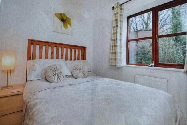 3 bed Terraced for sale Image 6