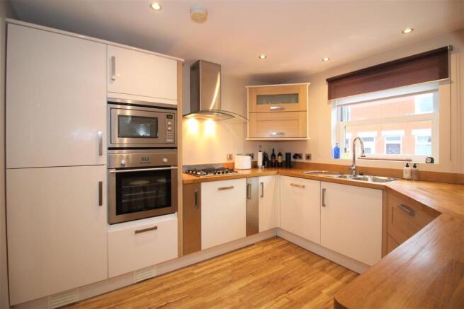 BREAKFAST KITCHEN
