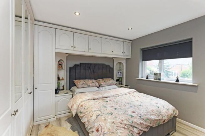 3 bed Semi-Detached for sale Image 7