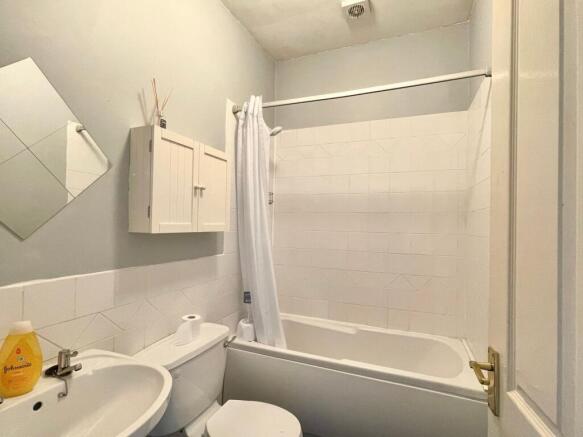2 bed Terraced for sale Image 12