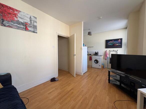 3e975f01-5b38-4efa-99ec-5fb04c25da7e