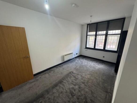 1 bed Apartment to rent Image 8