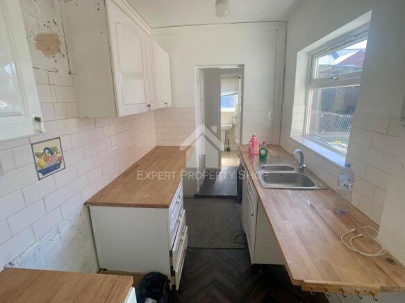 3 bed Terraced for sale Image 7