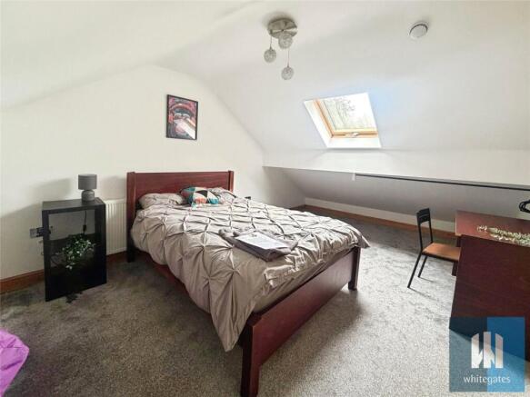 8 bed Semi-Detached to rent Image 5