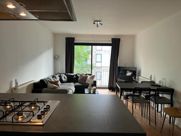 2 BEDROOM FLAT