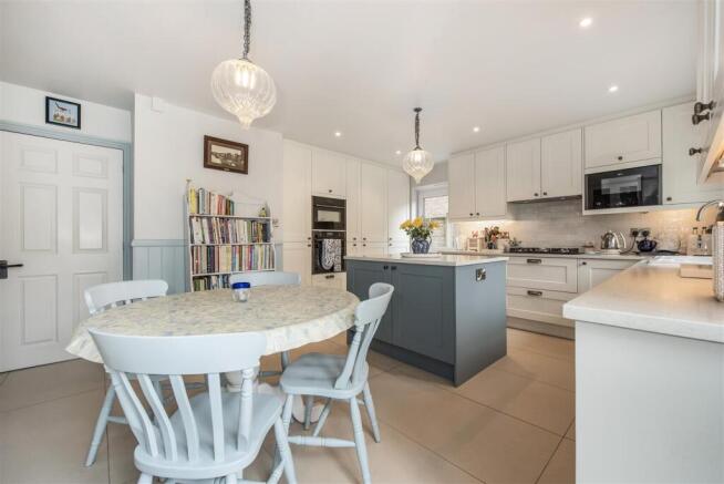 Kitchen/Breakfast Room