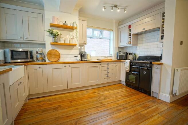 3 bed Semi-Detached for sale Image 8