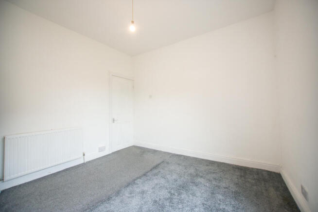 2 bed End of Terrace to rent Image 12