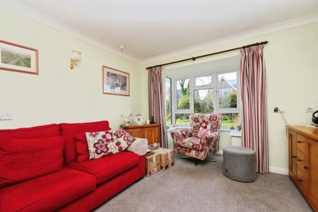 2 bed Retirement Property for sale Image 6