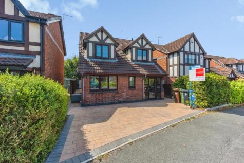 Rowanswood Drive, Hyde, Greater Manchester, SK14