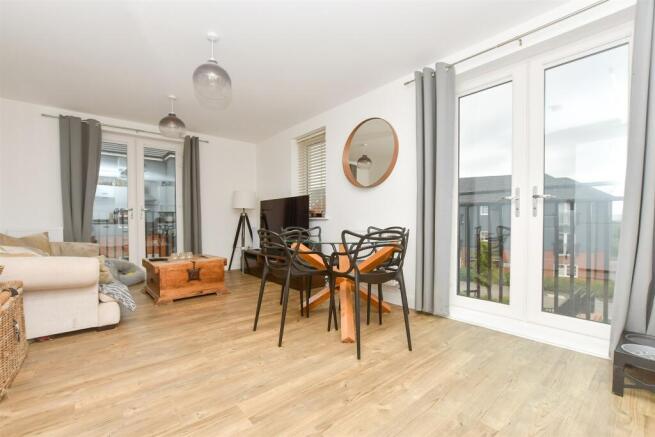 Lounge/Kitchen /Dining Area