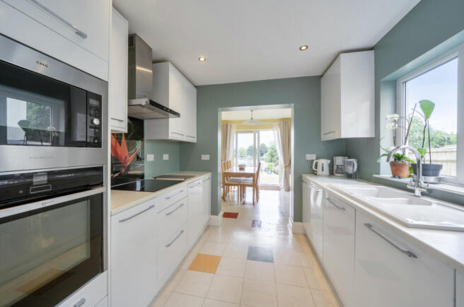 Kitchen/Dining Area
