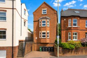 1, Maulden Court, Approach Road, St. Albans AL1 1SU