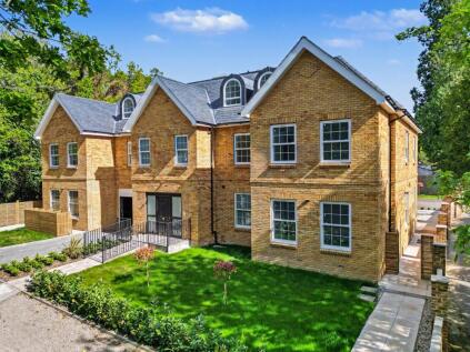 32 Green Lane, Cobham, KT11