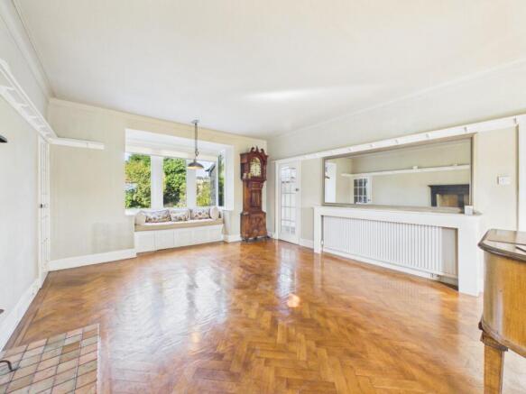 4 bed Semi-Detached for sale Image 5