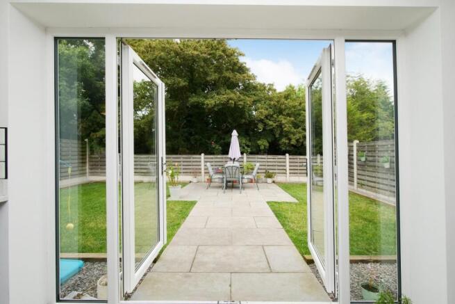 2 bed Semi-Detached Bungalow for sale Image 9