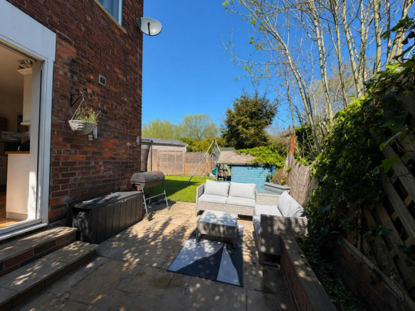 3 bed Semi-Detached for sale Image 10