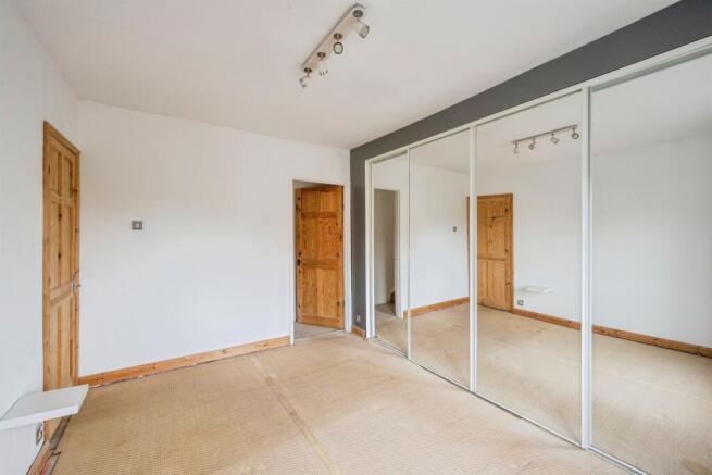 2 bed Terraced for sale Image 7