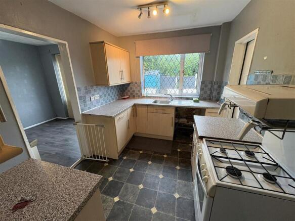 3 bed Semi-Detached for sale Image 5