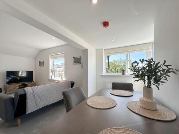 1 bed Apartment to rent Image 8