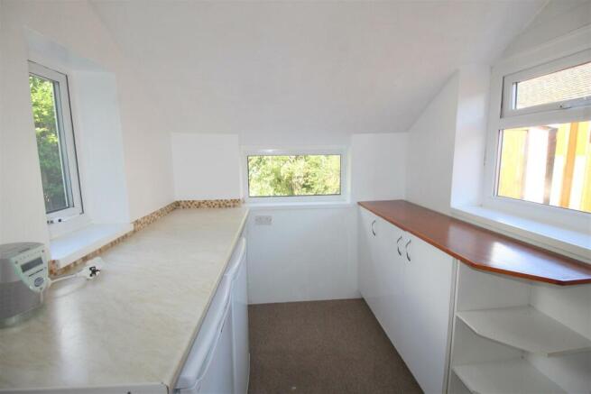 Hesketh Road, 14 - Kitchen 4.JPG