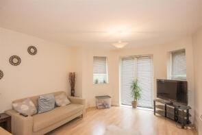 11, Kingfisher House, Brinkworth Terrace, York YO10 3DF