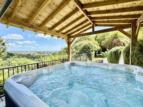 Hot Tub Area.jpg