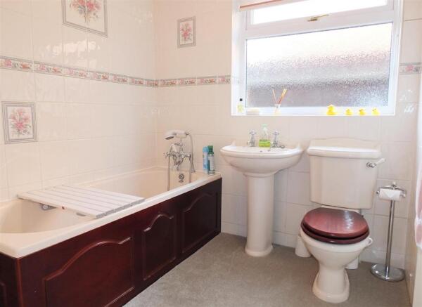 Bathroom.jpg