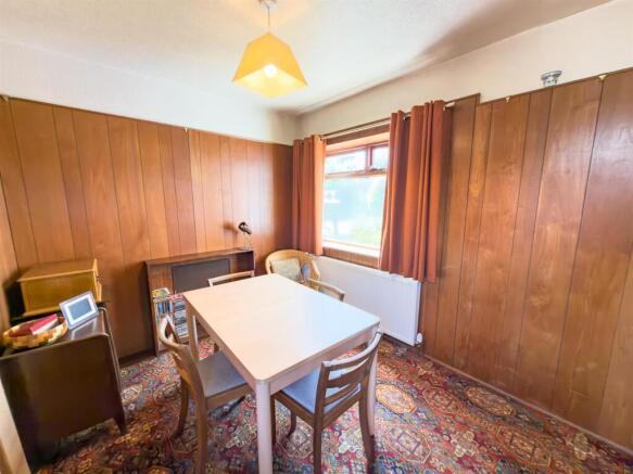4 bed Semi-Detached for sale Image 12