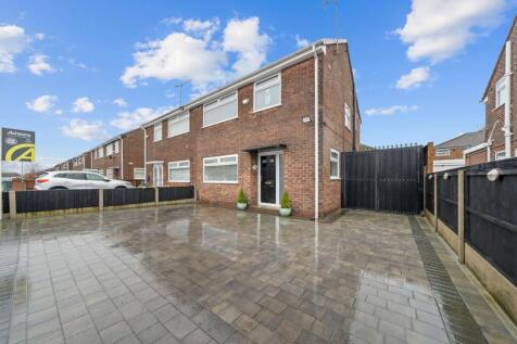 Maple Avenue, Hindley Green, WN2