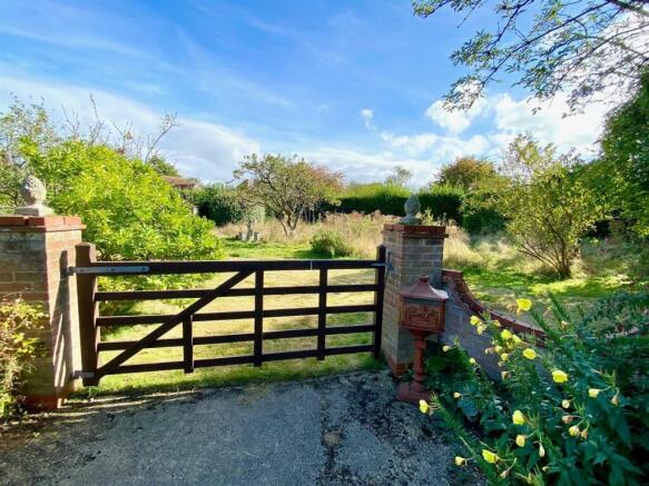 GARDEN GATE.jpg