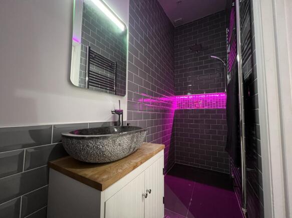 WET ROOM.jpg