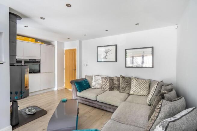 4 bed Detached for sale Image 4