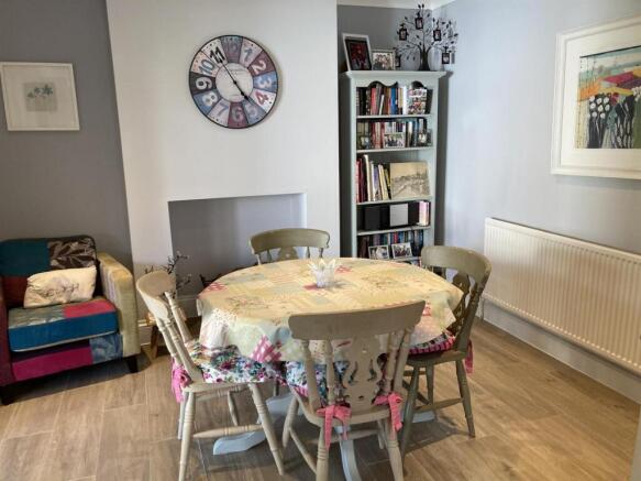 Dining Room 1.jpg