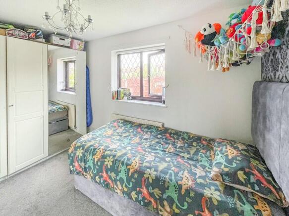 3 bed Terraced for sale Image 10