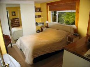 BEDROOM 1 13'7 x 9'11