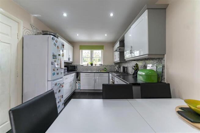 kitchen 1.jpg