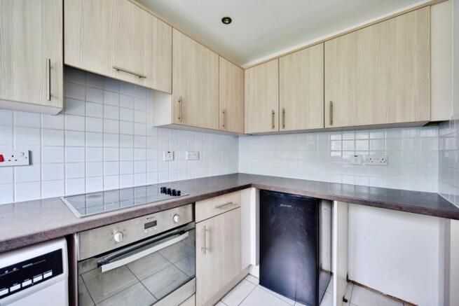 Nutwood Close, Weavering, Maidstone, Kent, ME14 photo 4