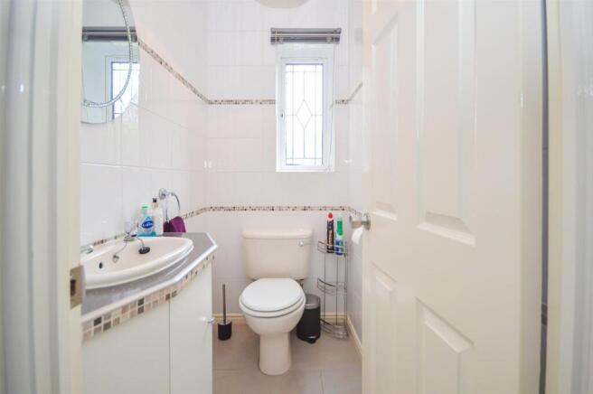 4 bed Detached for sale Image 6