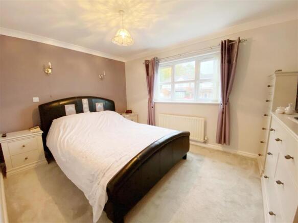 Bedroom 1.jpg