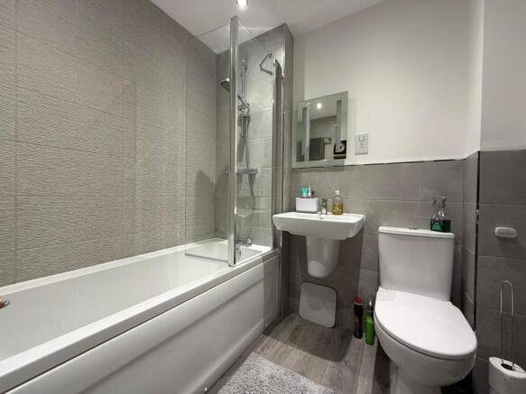 2 bed Semi-Detached for sale Image 10