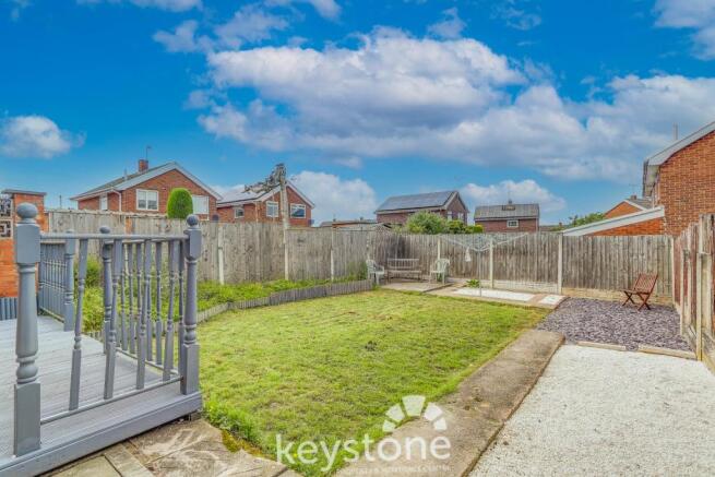 4 Viking Way-Garden 1